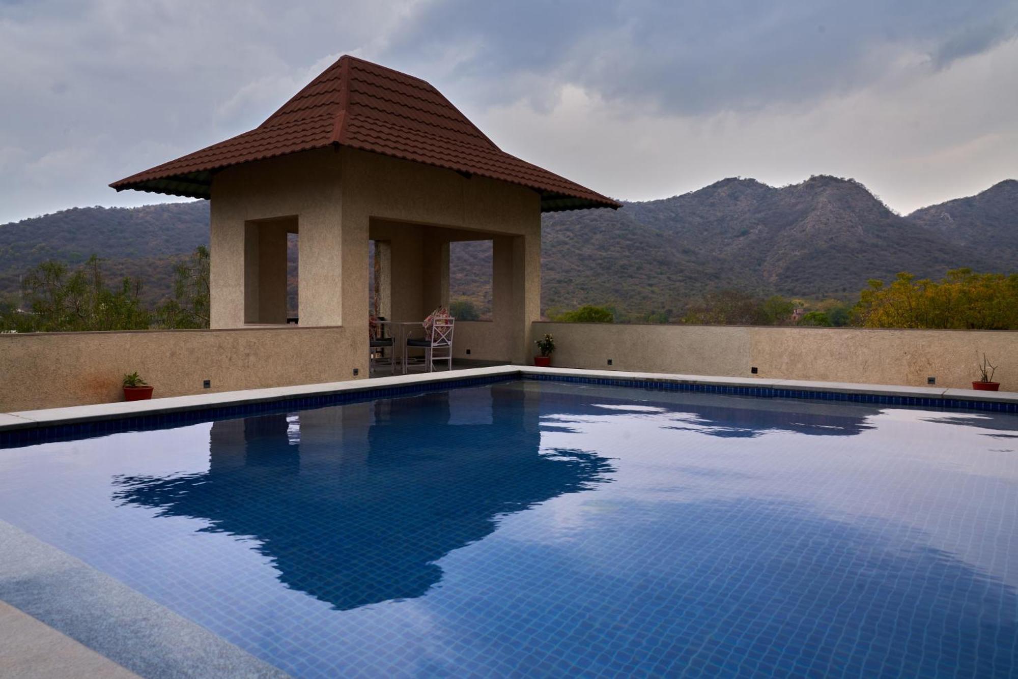 The Hunting Lodge Resort Udaipur - Villas & Pool Dabok Eksteriør billede