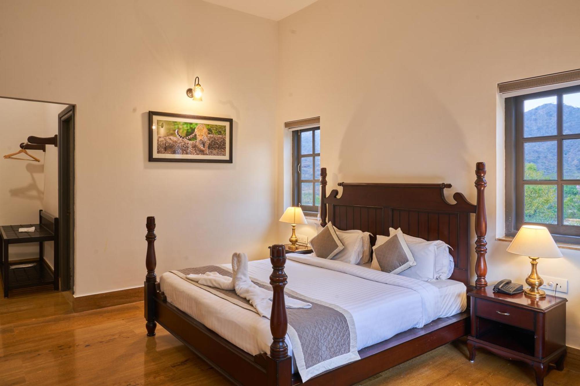 The Hunting Lodge Resort Udaipur - Villas & Pool Dabok Eksteriør billede