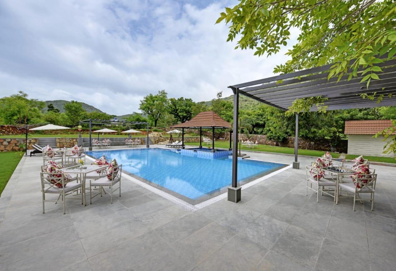 The Hunting Lodge Resort Udaipur - Villas & Pool Dabok Eksteriør billede