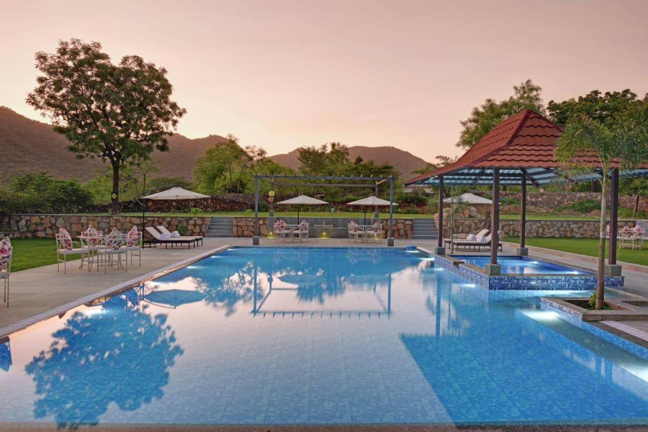 The Hunting Lodge Resort Udaipur - Villas & Pool Dabok Eksteriør billede