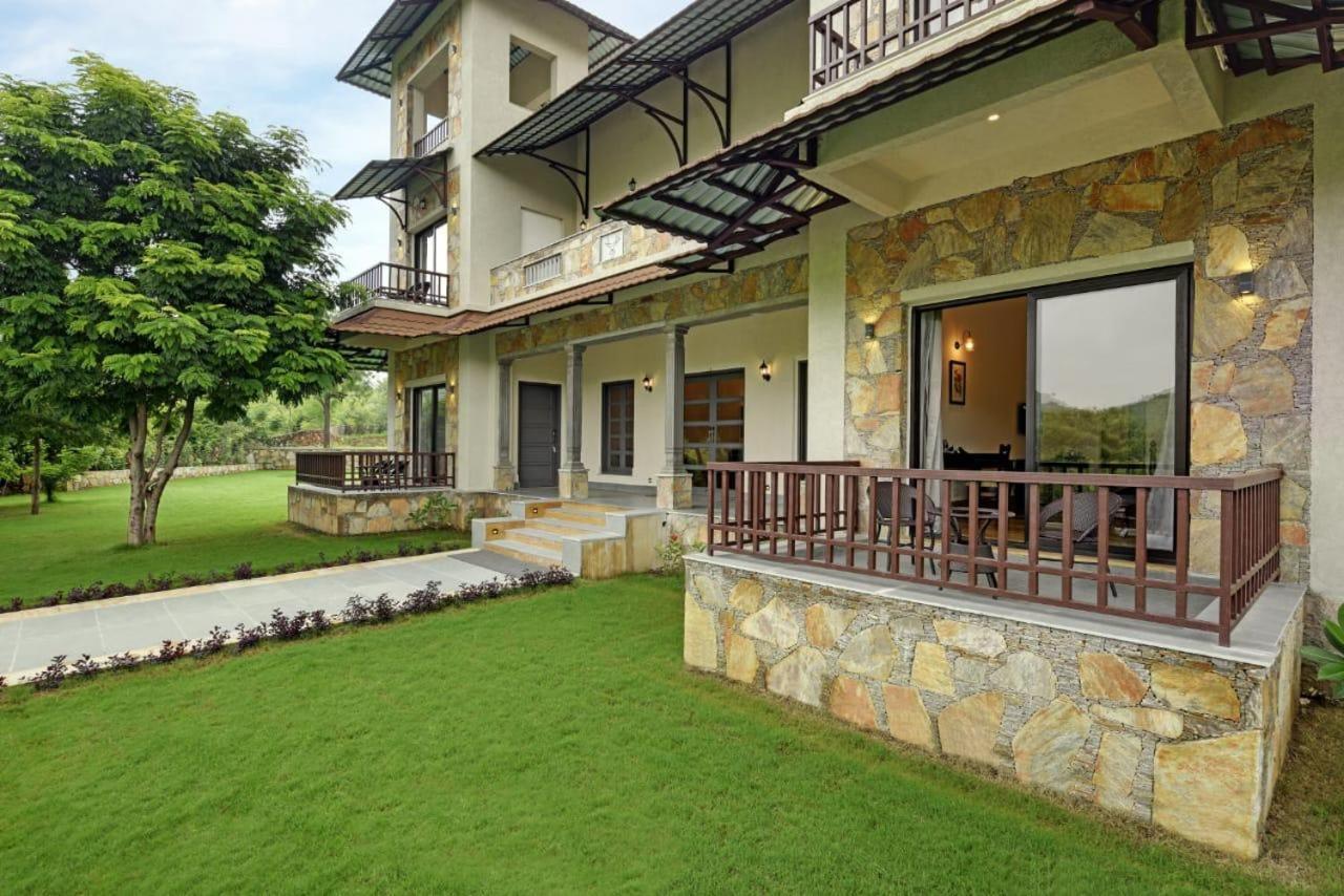 The Hunting Lodge Resort Udaipur - Villas & Pool Dabok Eksteriør billede