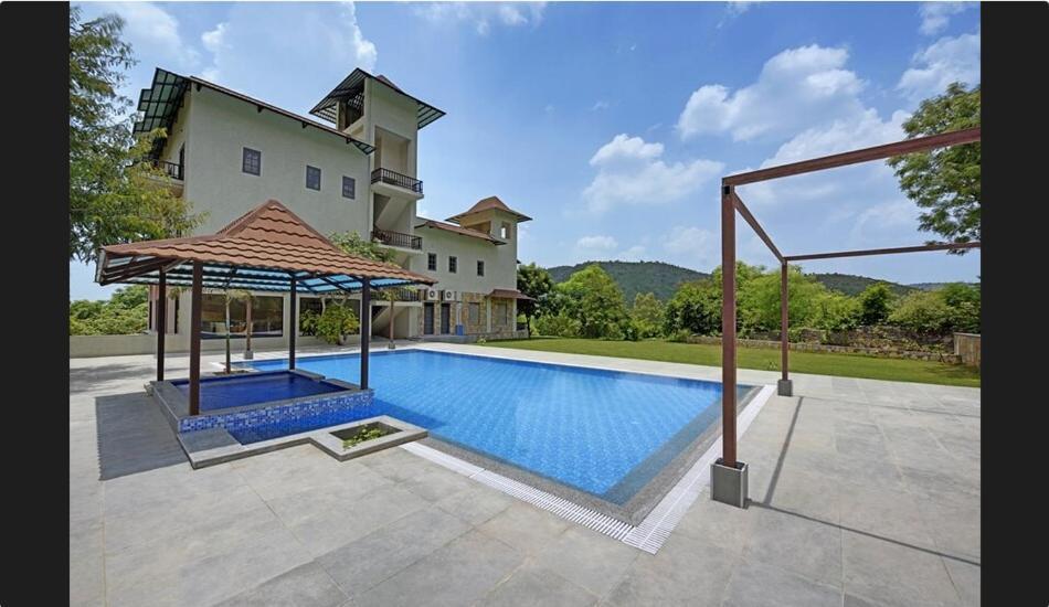 The Hunting Lodge Resort Udaipur - Villas & Pool Dabok Eksteriør billede